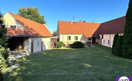 Prodej domu 550 m² s pozemkem 2 107 m², Strakonice - Modlešovice