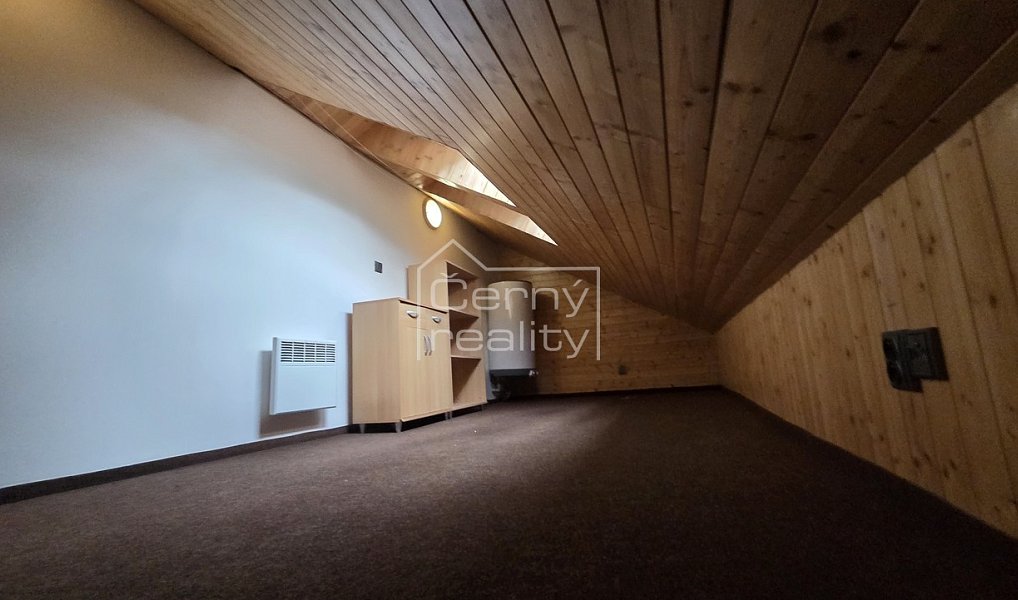 Pronájem bytu 1+kk 50 m², Jičín – náhled fotky 18