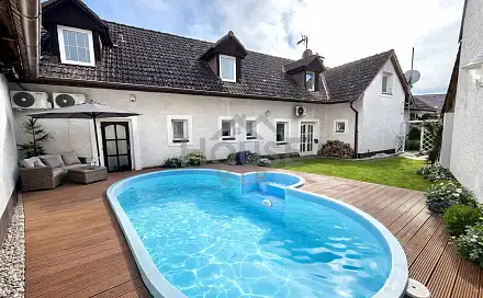 Prodej domu 239 m² s pozemkem 414 m², Prostřední, Hýskov, okres Beroun