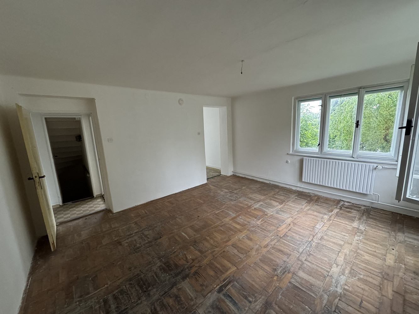 Prodej domu 200 m² s pozemkem 1 144 m² — photo 2