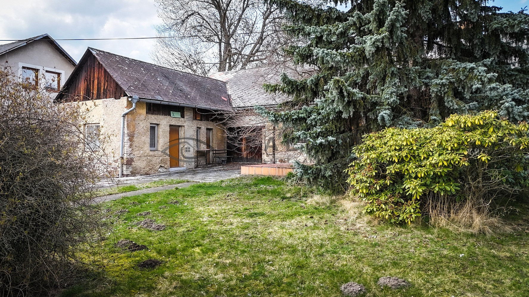 Prodej domu 156 m² s pozemkem 2 097 m²