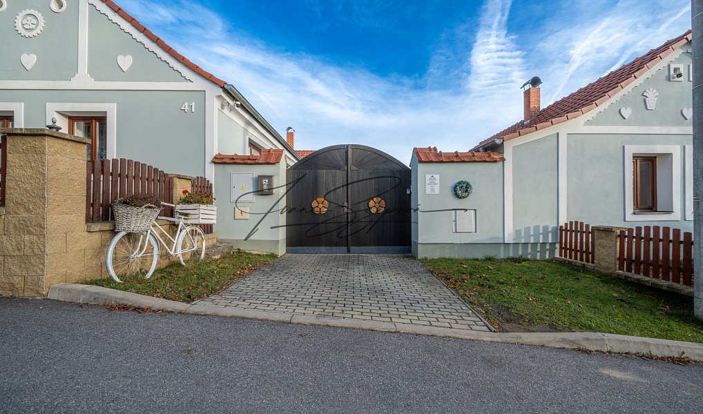 Prodej ubytovacího objektu 208 m², Dráchov – náhled fotky 18