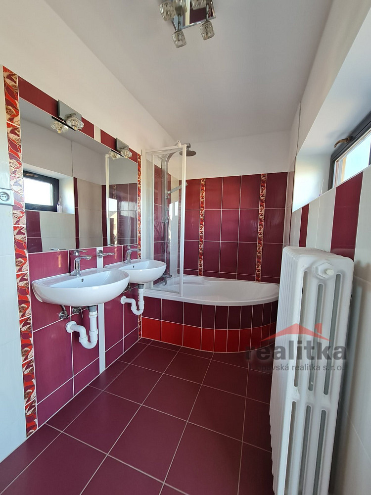 Pronájem bytu 2+1 84 m² – fotografie 5