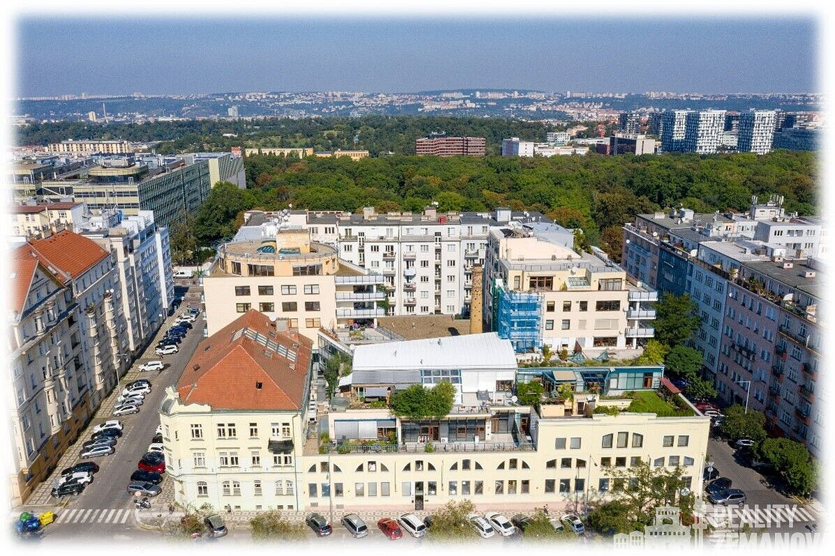 Pronájem kanceláře 325 m² – fotografie 4