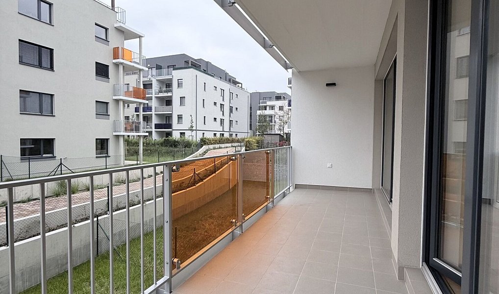 Pronájem bytu 2+kk 50 m², Praha – náhled fotky 4
