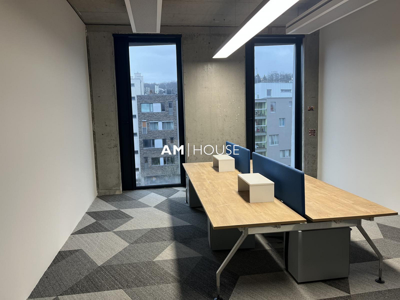 Pronájem kanceláře 284 m² – fotografie 3