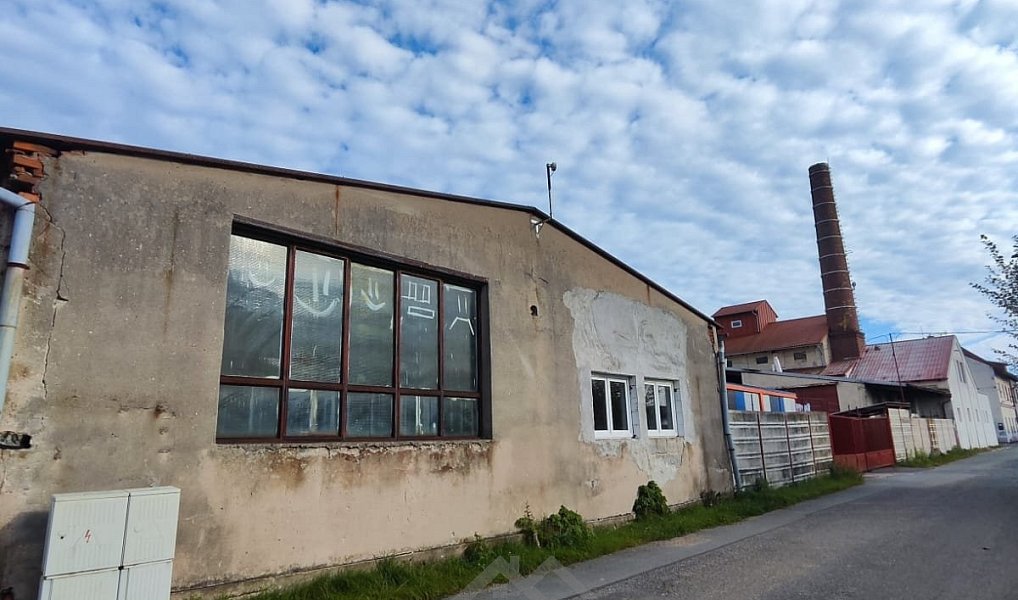Prodej obchodních prostor 1 800 m², Přelouč – náhled fotky 3
