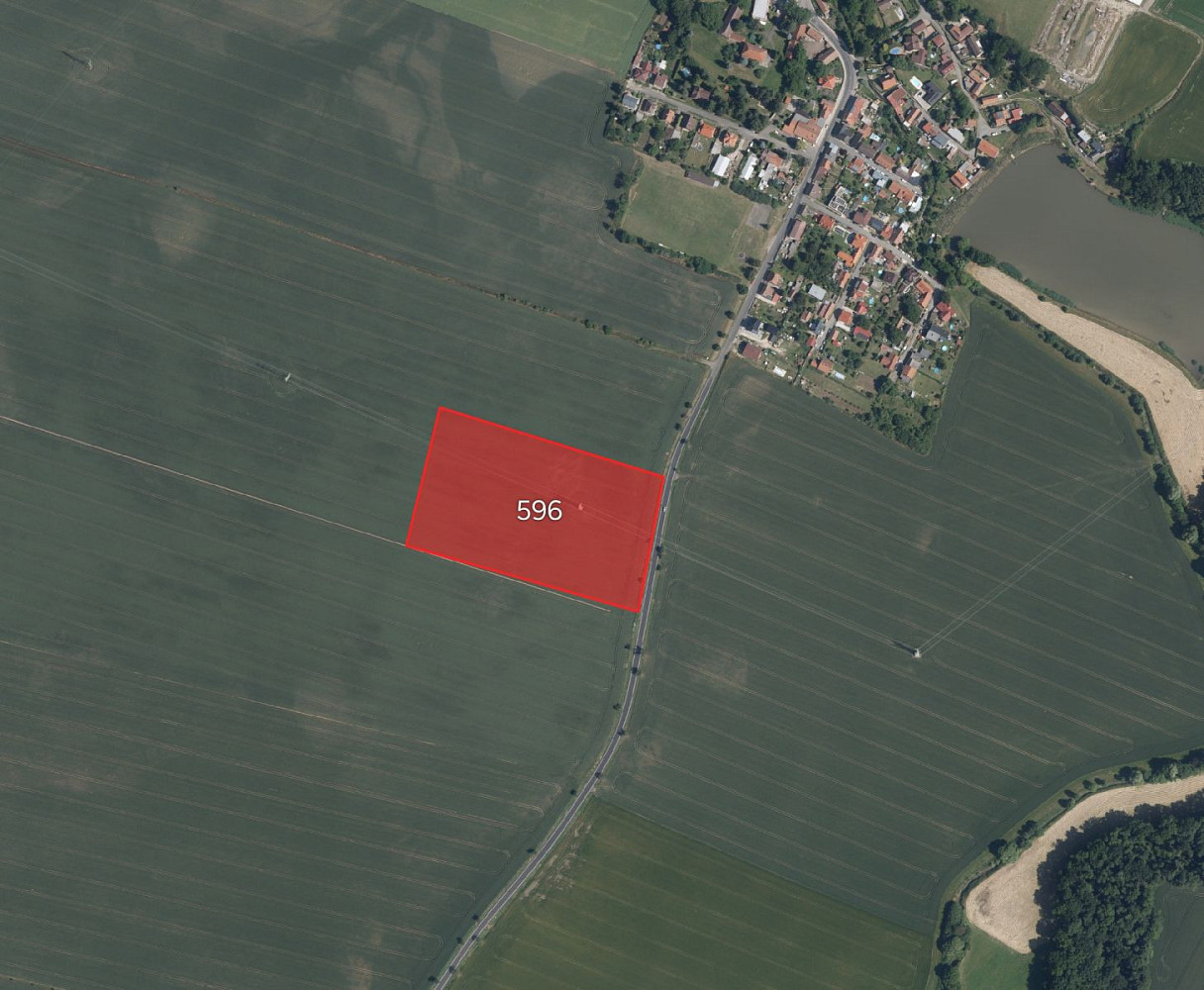 Prodej pole 15 302 m²