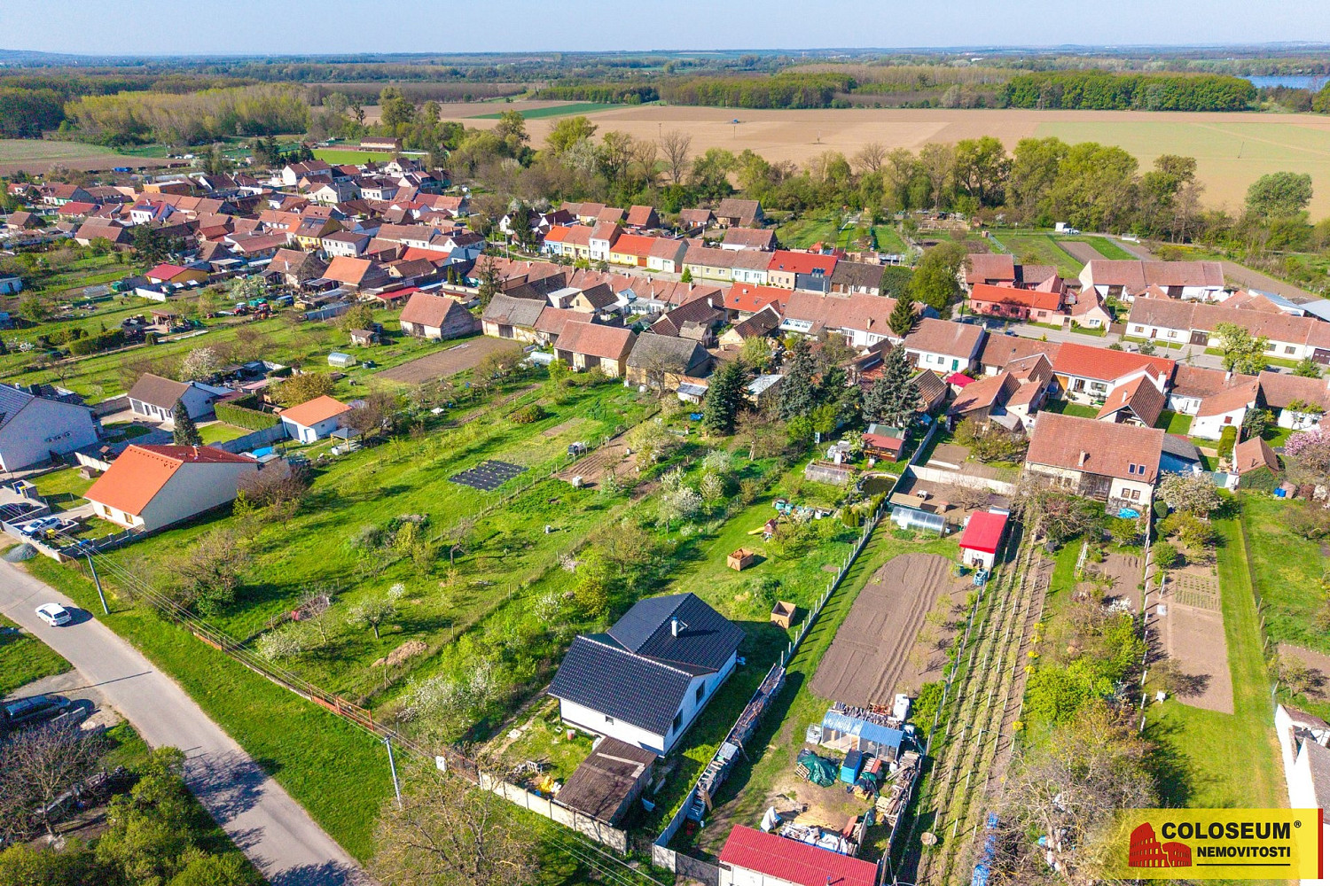 Prodej stavebního pozemku 600 m² – fotografie 5