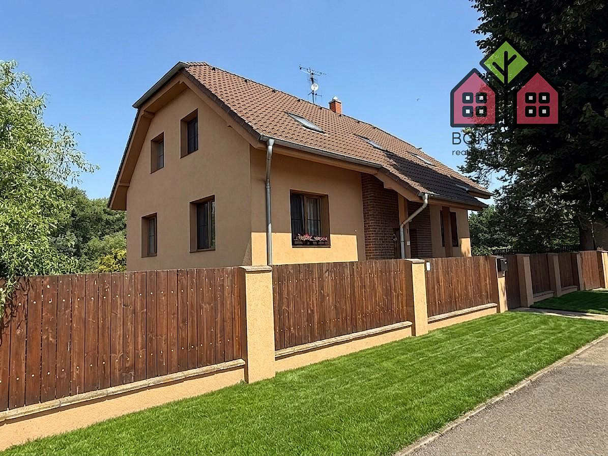 Prodej domu 230 m² s pozemkem 939 m²