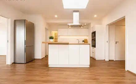 Pronájem bytu 5+kk 114 m²