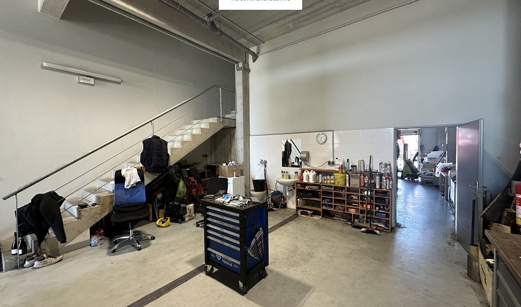 Pronájem skladovacích prostor 301 m², Strančice – náhled fotky 3