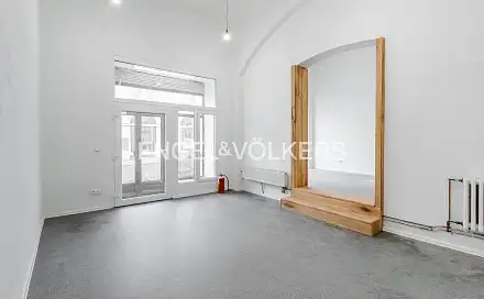 Pronájem obchodních prostor 48 m²