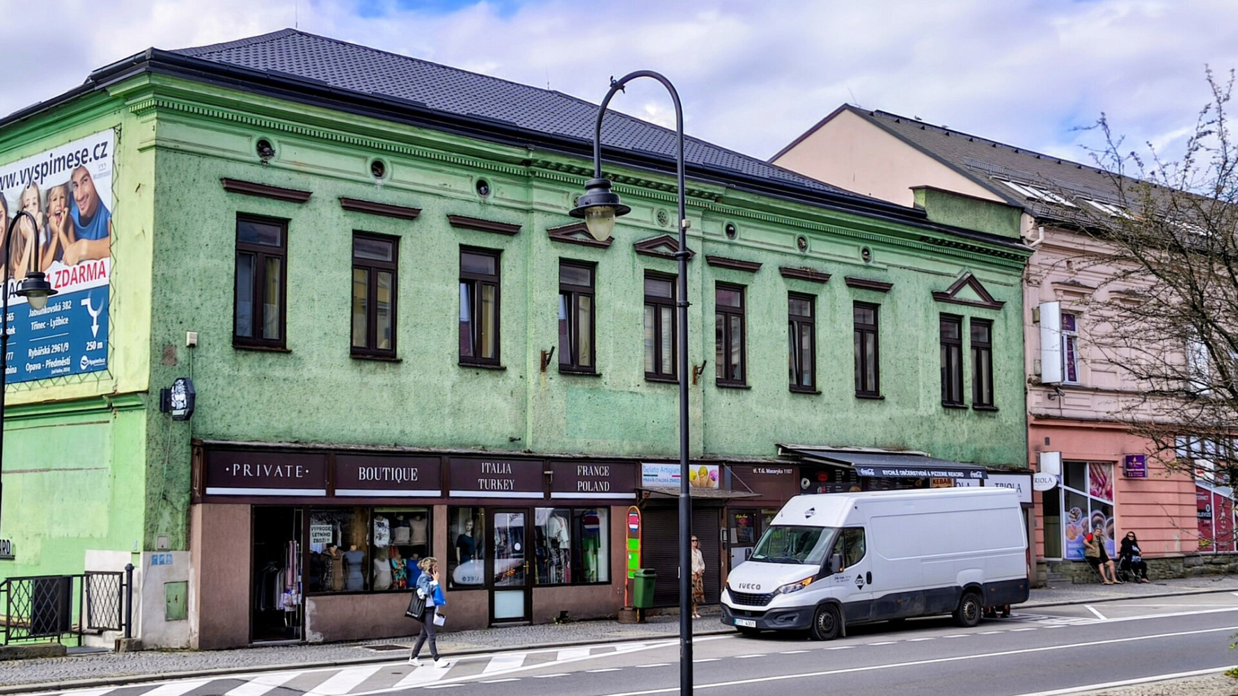 Prodej obchodních prostor 1 080 m² – fotografie 2