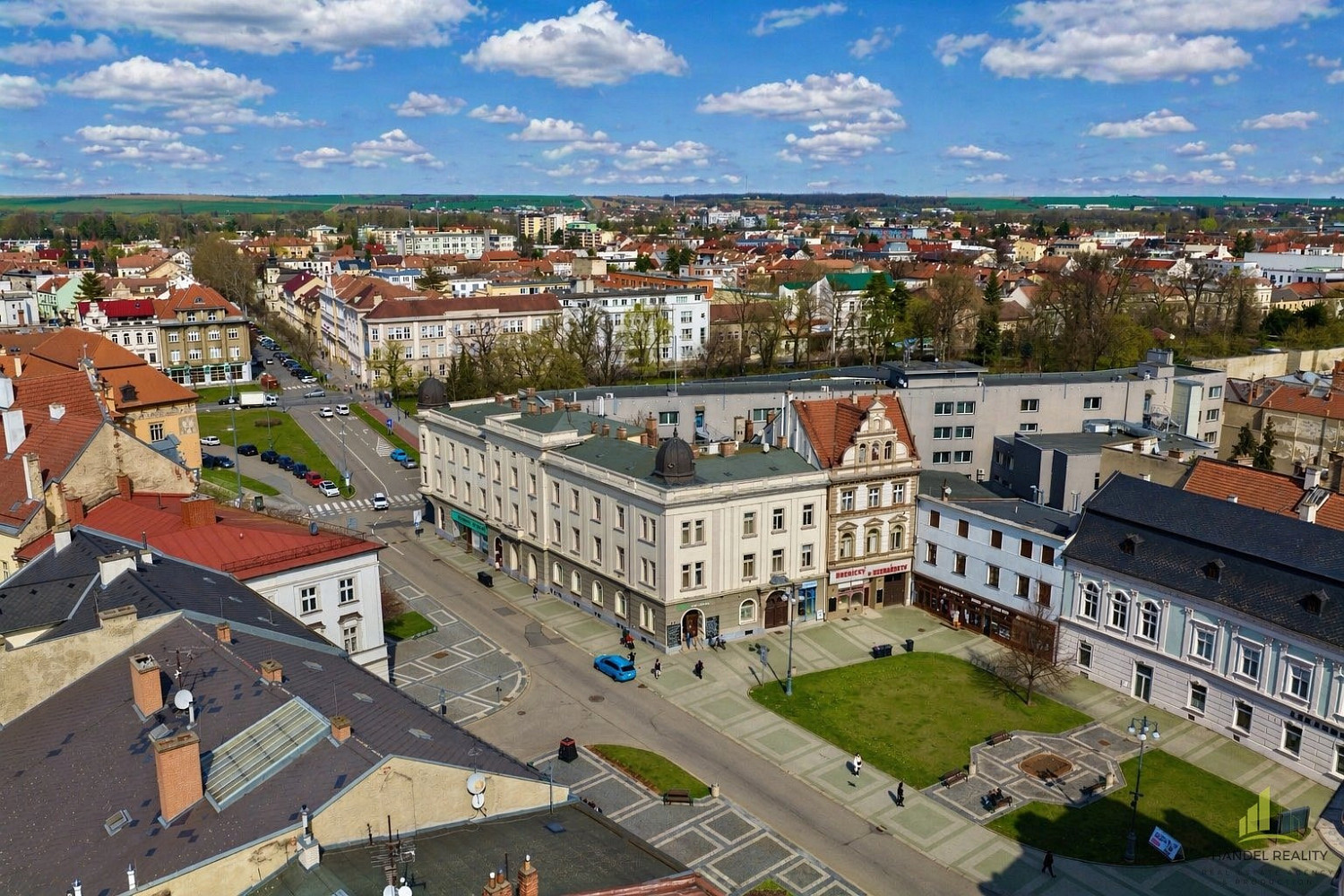 Prodej nájemního domu, činžáku 1 653 m² — photo 2