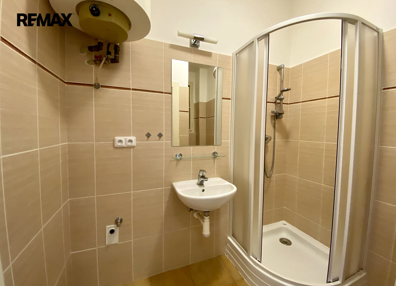 Pronájem bytu 1+kk 24 m² – fotografie 5
