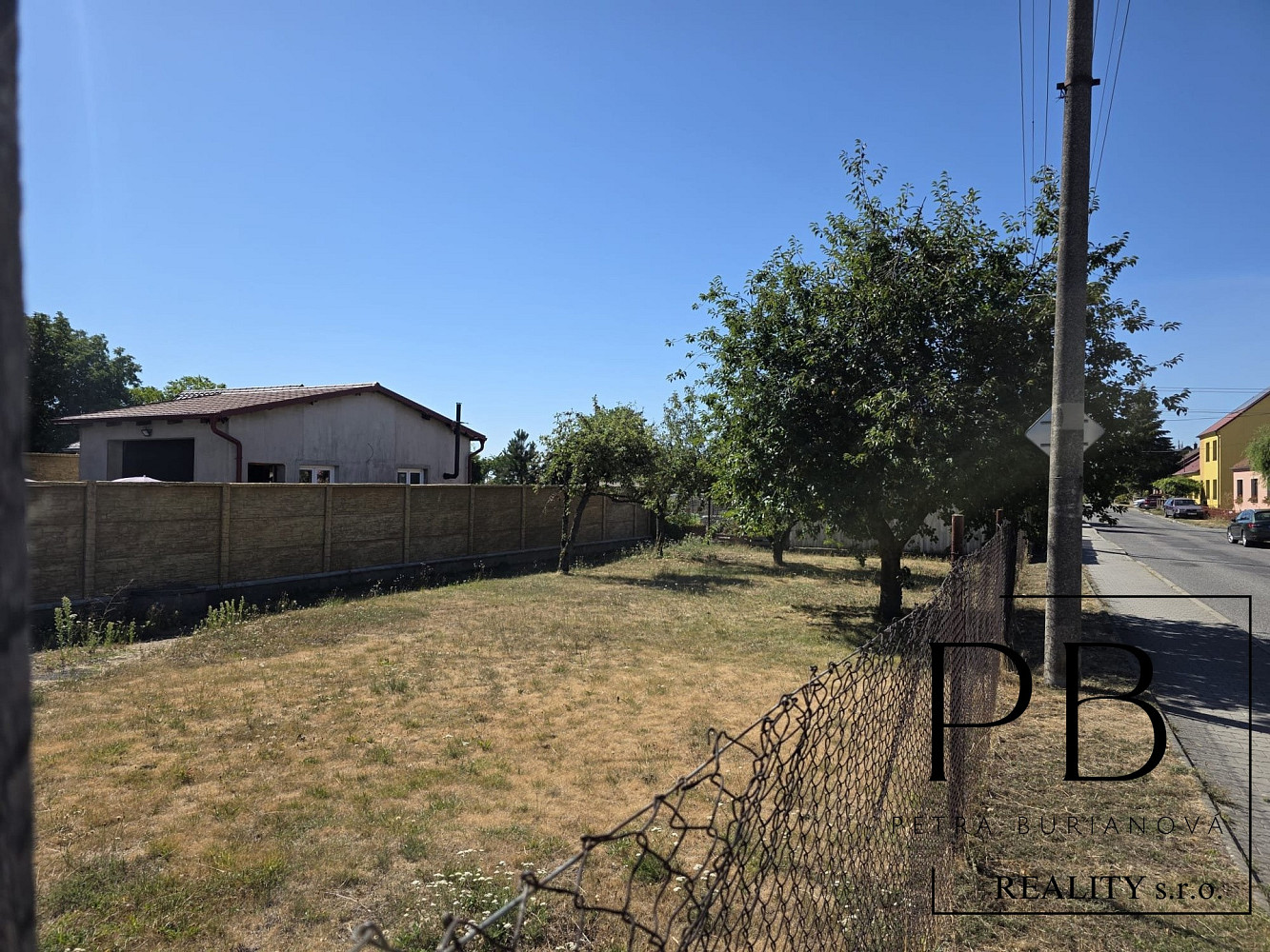 Prodej stavebního pozemku 368 m² – fotografie 2