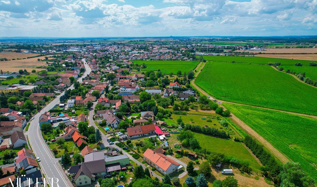 Prodej domu 228 m² s pozemkem 842 m², Holice – náhled fotky 12