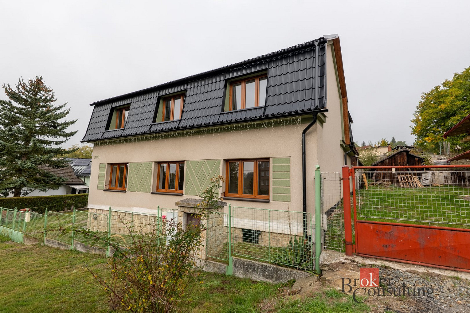 Prodej domu 169 m² s pozemkem 200 m²