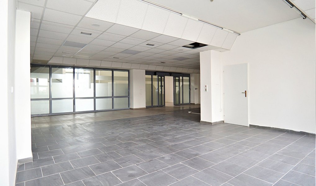 Pronájem obchodních prostor 123 m², Kladno – náhled fotky 4