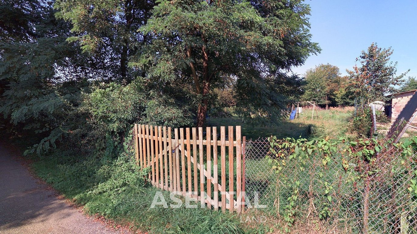 Prodej stavebního pozemku 2 540 m²
