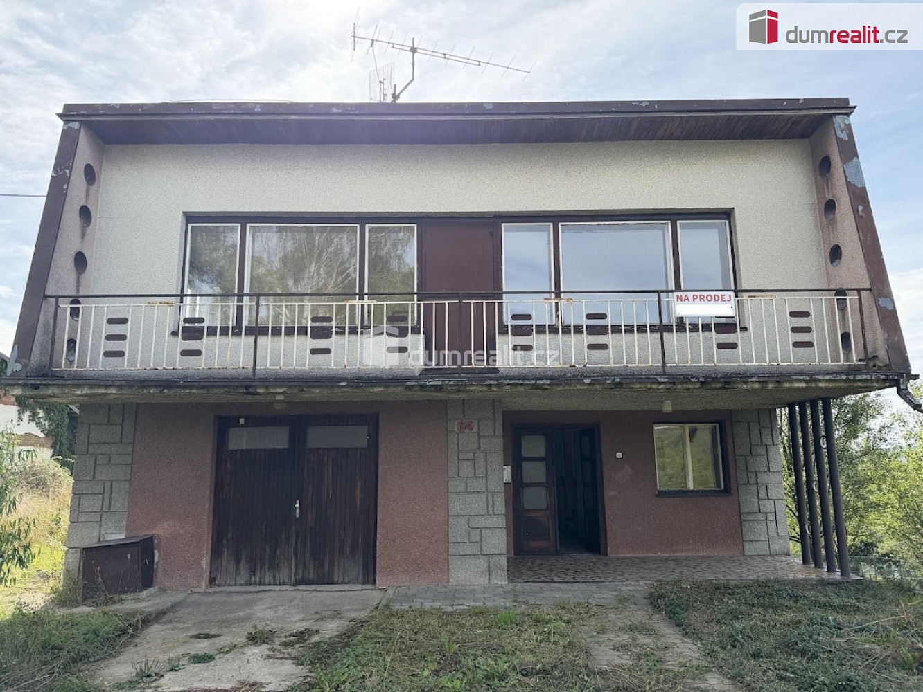Prodej domu 180 m² s pozemkem 1 137 m²