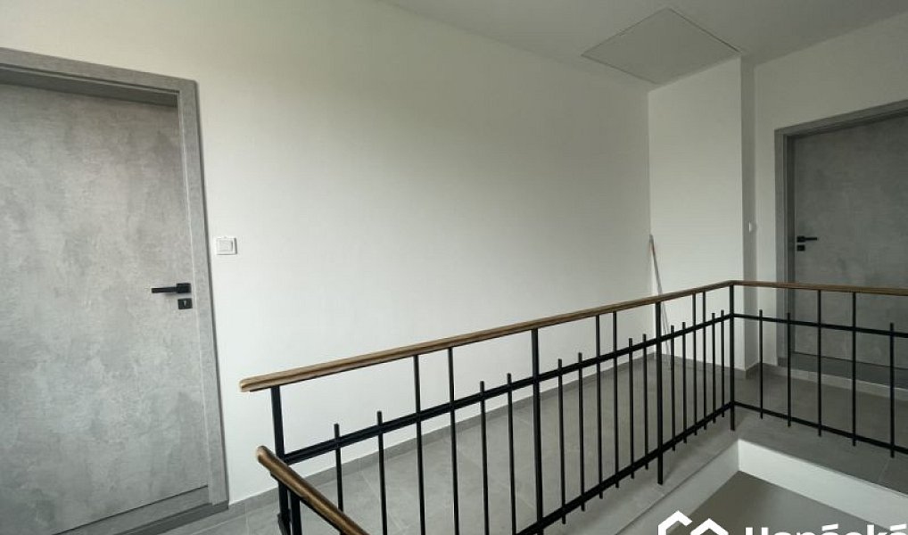 Pronájem bytu 1+kk 29 m², Hulín – náhled fotky 16