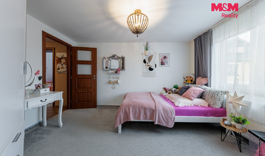 Prodej domu 160 m² s pozemkem 987 m², Nová Role – náhled fotky 11