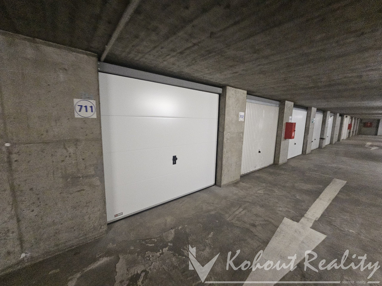 Pronájem garáže 16 m2, praha 10 - strašnice, ulice štěchovická — photo 4