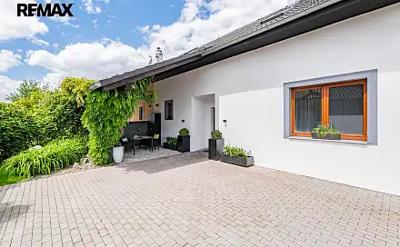 Prodej domu 246 m² s pozemkem 396 m², Lomená, Babice, okres Praha-východ