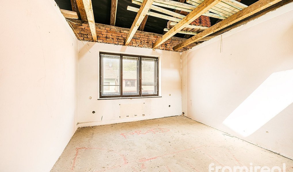 Prodej domu 200 m² s pozemkem 1 813 m², Lovčičky – náhled fotky 18