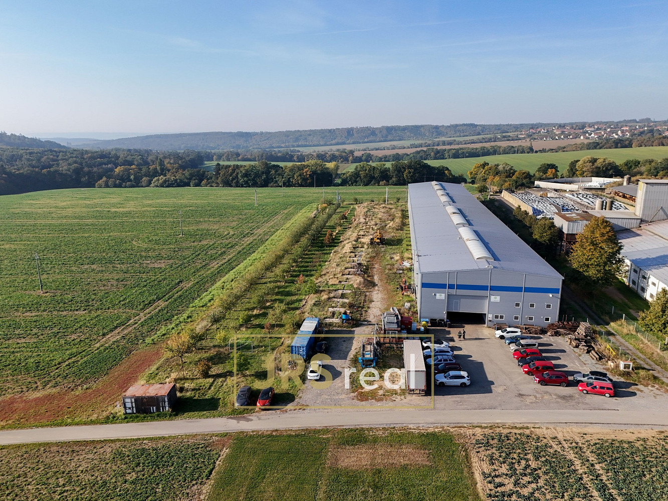 Prodej výrobních prostor 2 700 m²