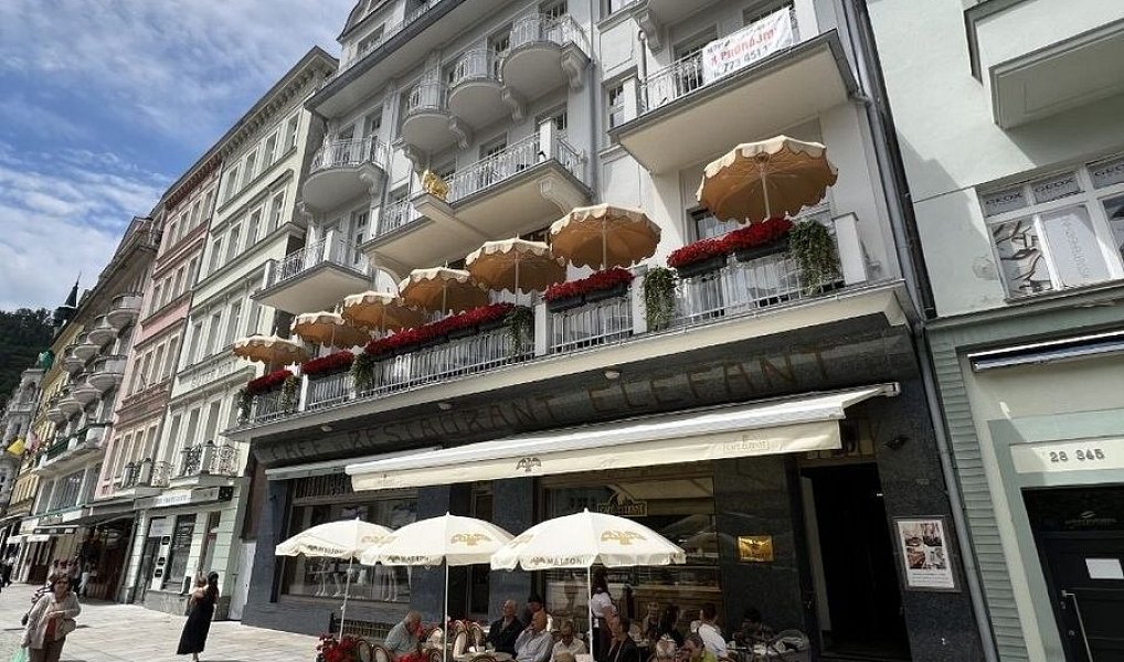 Pronájem kanceláře 12 m², Karlovy Vary – fotka 1 z 6
