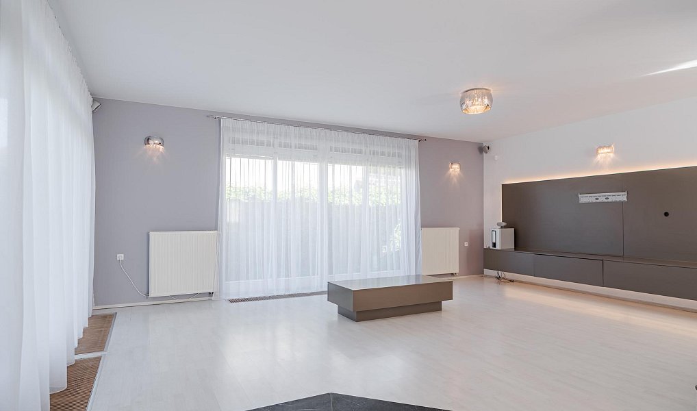 Pronájem domu 241 m², Benátky – náhled fotky 15