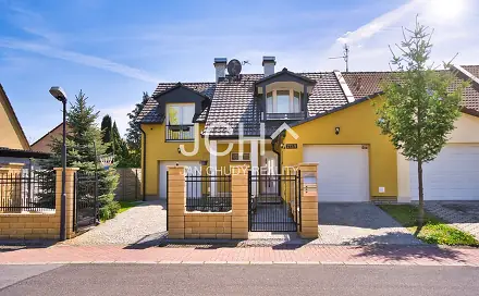 Prodej domu 104 m² s pozemkem 576 m², Výstavní, Olomouc - Chomoutov