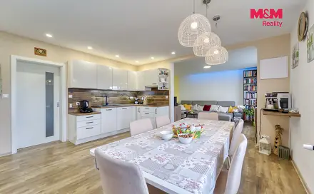 Prodej domu 197 m² s pozemkem 1 100 m², Horní Kozolupy, okres Tachov