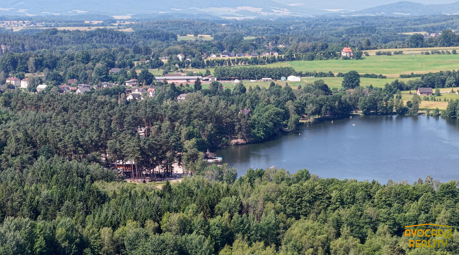 Prodej ubytovacího objektu 1 000 m² – fotografie 2