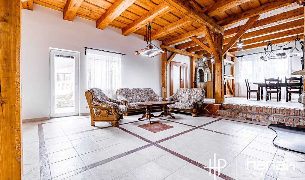 Prodej domu 335 m² s pozemkem 3 009 m², Konice – náhled fotky 8