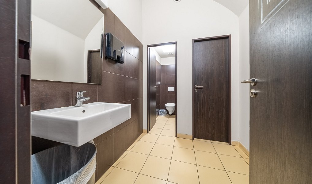 Pronájem obchodních prostor 260 m², Praha – náhled fotky 10