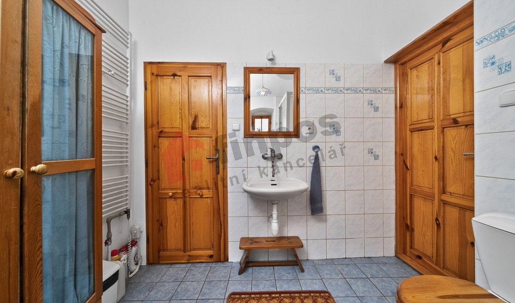 Prodej domu 271 m² s pozemkem 1 077 m², Rožmitál pod Třemšínem – náhled fotky 14