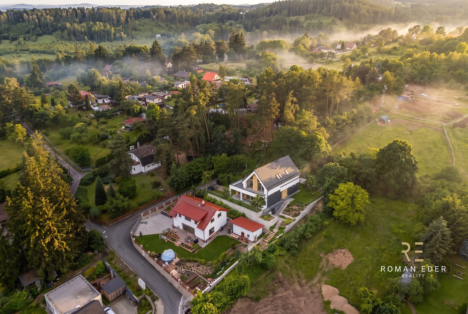 Prodej stavebního pozemku 1 493 m² – fotografie 2