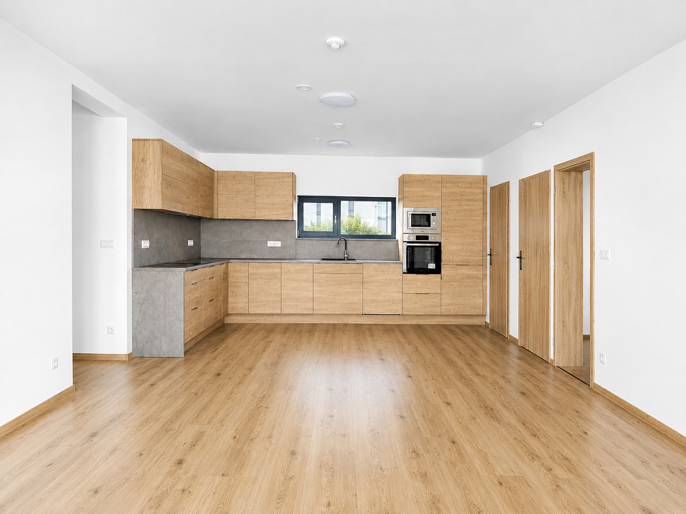 Pronájem domu 124 m² s pozemkem 773 m² — photo 3