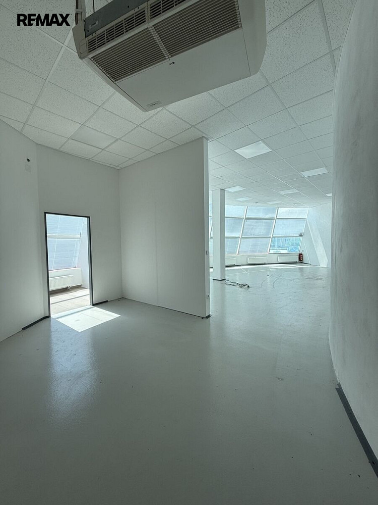 Pronájem obchodních prostor 151 m² – fotografie 5