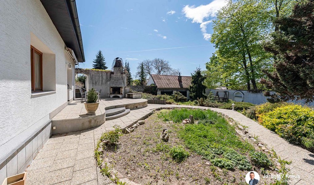 Prodej domu 250 m² s pozemkem 769 m², Nechanice – náhled fotky 4