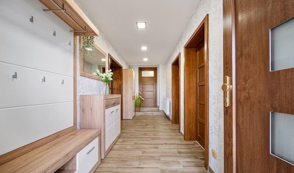 Prodej domu 130 m² s pozemkem 705 m², Kuřim – náhled fotky 2