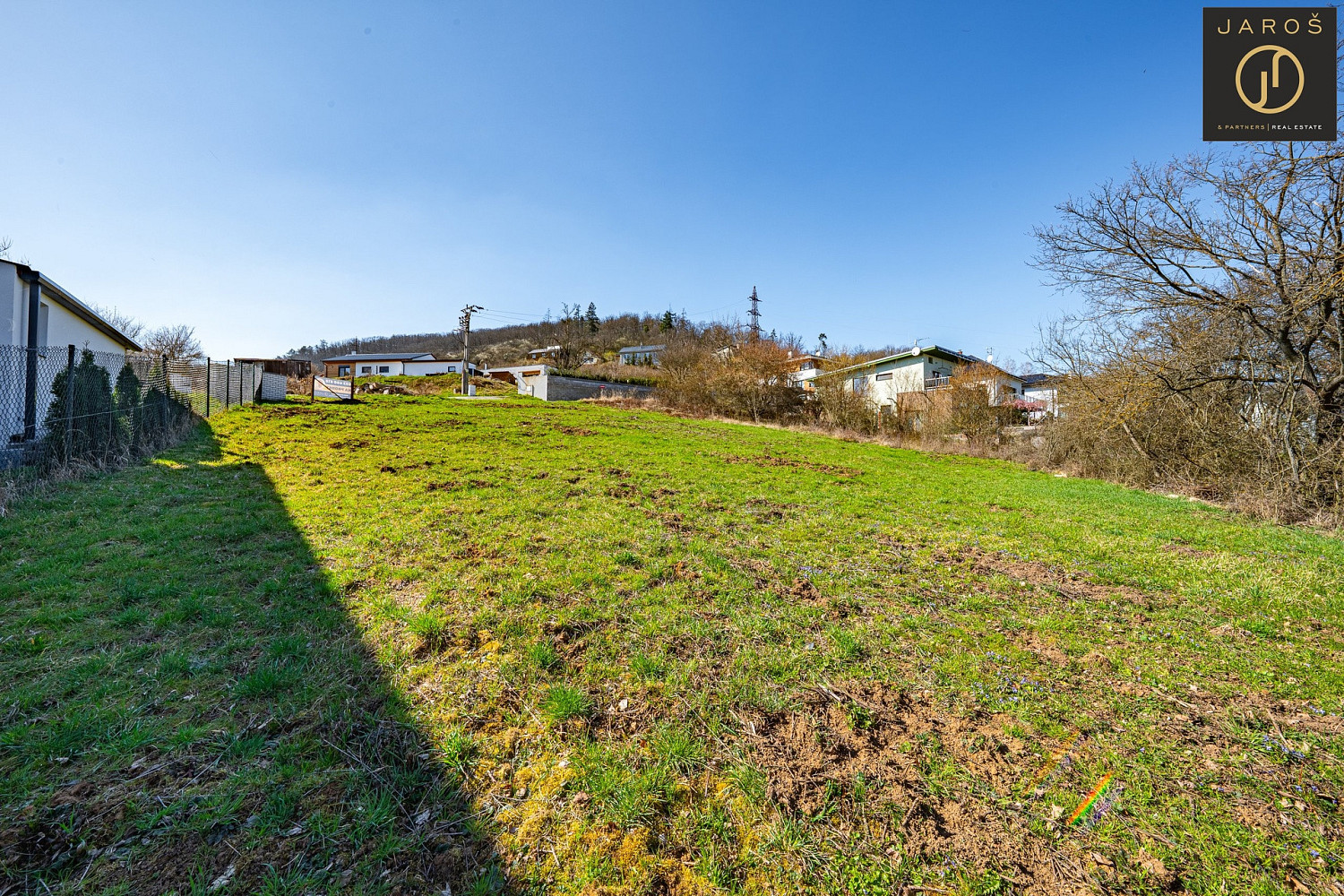 Prodej stavebního pozemku 915 m² – fotografie 4