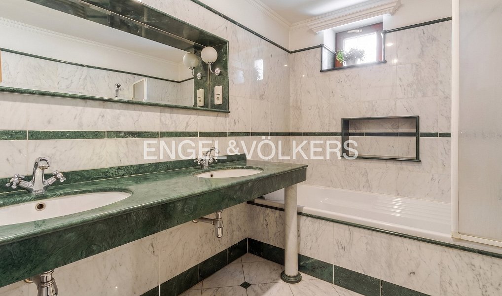 Prodej domu 324 m² s pozemkem 454 m², Praha – náhled fotky 14