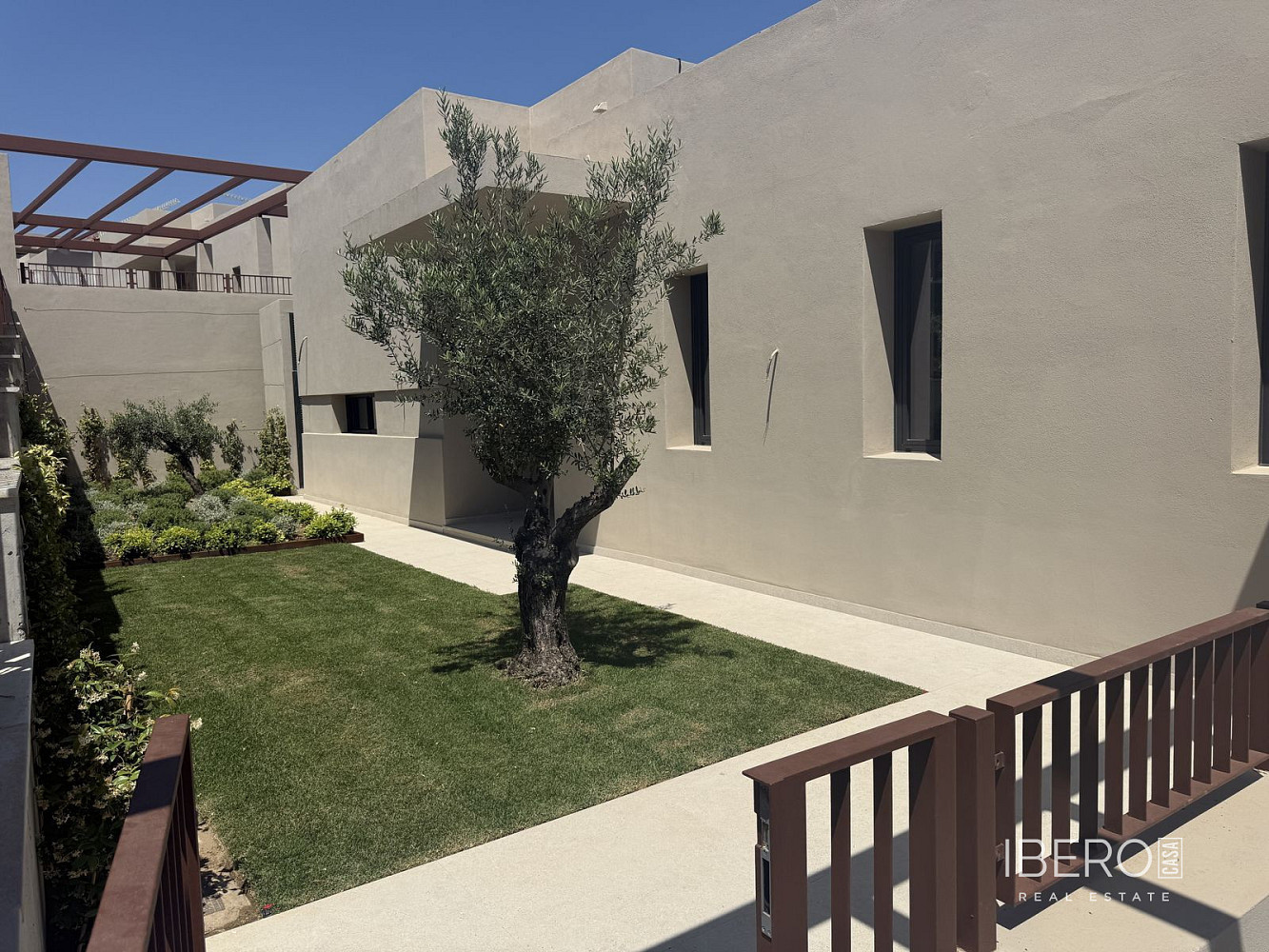 Prodej domu 160 m² s pozemkem 322 m² - Vista 4