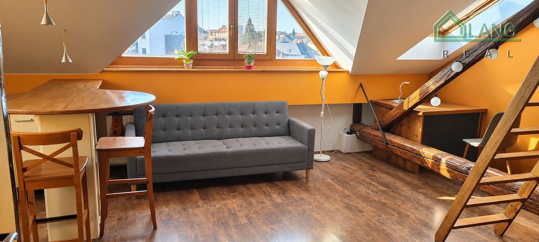 Pronájem bytu 1+kk 50 m² – fotografie 3
