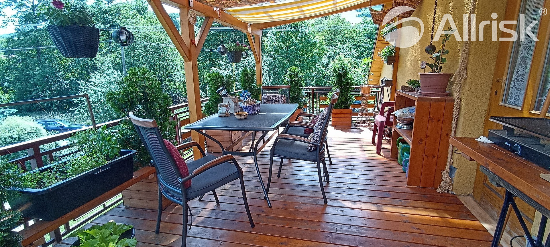 Prodej domu 202 m² s pozemkem 556 m²